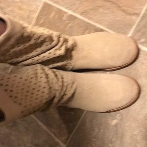 TOMS Serra beige suede perforated leather mid-calf slouch boots 6